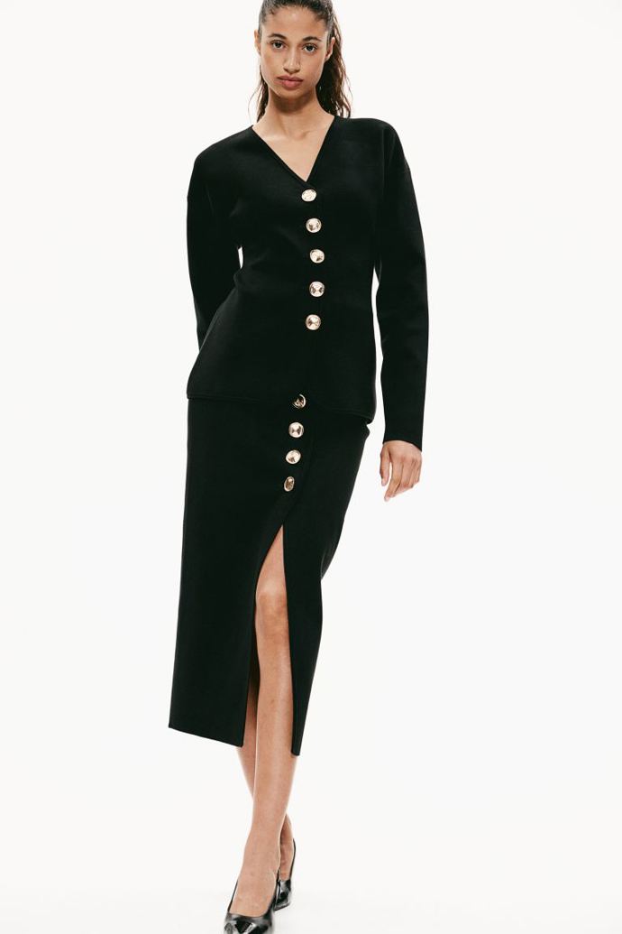 Pouzdrová sukně z jemného úpletu, H&M, 1 459 Kč
Pouzdrová sukně z jemného úpletu, H&M, 1 459 Kč