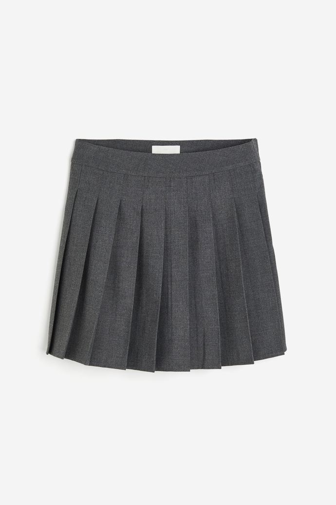 Plisovaná minisukně, H&M, 399 Kč
Plisovaná minisukně, H&M, 399 Kč