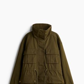 Oversized cargo bunda, H&M, 1 459 Kč
