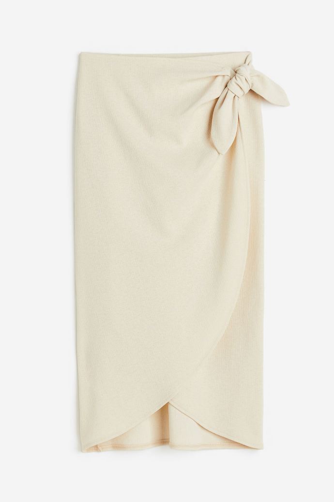 Žerzejová zavinovací sukně, H&M, 399 Kč
Žerzejová zavinovací sukně, H&M, 399 Kč