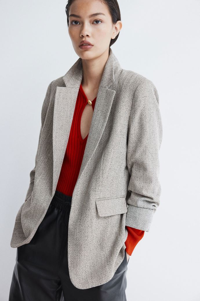 Sako s nabíranými rukávy, H&M, 1 069 Kč
Sako s nabíranými rukávy, H&M, 1 069 Kč