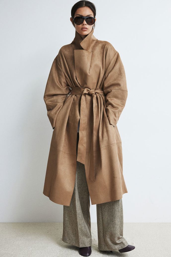Nopkový kabát s vázacím páskem, H&M, 1 459 Kč
Nopkový kabát s vázacím páskem, H&M, 1 459 Kč
