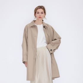 Skládaná sukně krémová, H&M, 839 Kč
