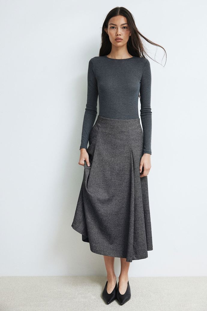 Midi sukně áčkového střihu, H&M, 959 Kč
Midi sukně áčkového střihu, H&M, 959 Kč
