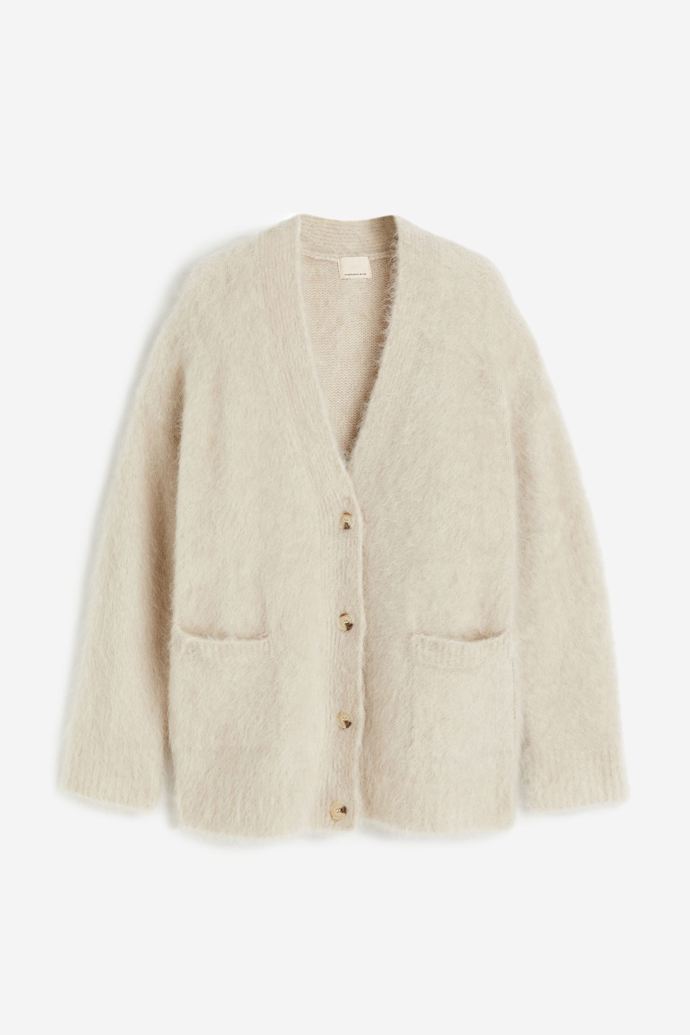 Propínací svetr z mohérové směsi, H&M, 3 999 Kč
Propínací svetr z mohérové směsi, H&M, 3 999 Kč