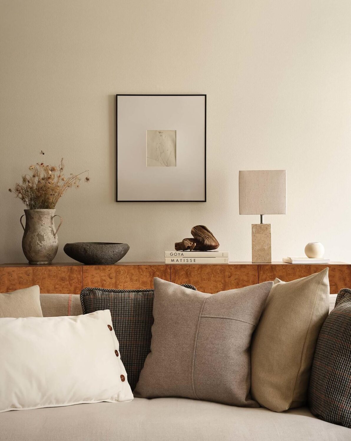 Trendy v interiérovém designu 2024: Odstíny hnědé a rozmanitost textur v duchu Quiet luxury Trendy v interiérovém designu 2024: Odstíny hnědé a rozmanitost textur v duchu Quiet luxury
