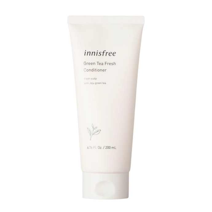 Vlasový produkt se zeleným čajem, Innisfree, 270 Kč
Vlasový produkt se zeleným čajem, Innisfree, 270 Kč