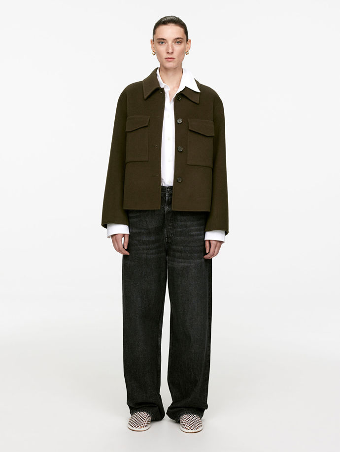 Kabátek, Arket, 179 eur
Kabátek, Arket, 179 eur
