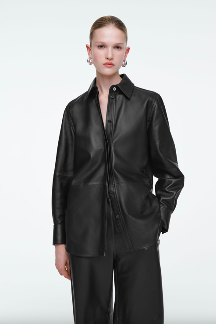 Košile, Cos, 350 eur
Košile, Cos, 350 eur