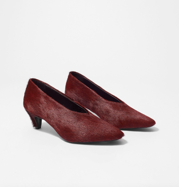 Lodičky almond pumps, & Other Stories, 149 eur
Lodičky almond pumps, & Other Stories, 149 eur