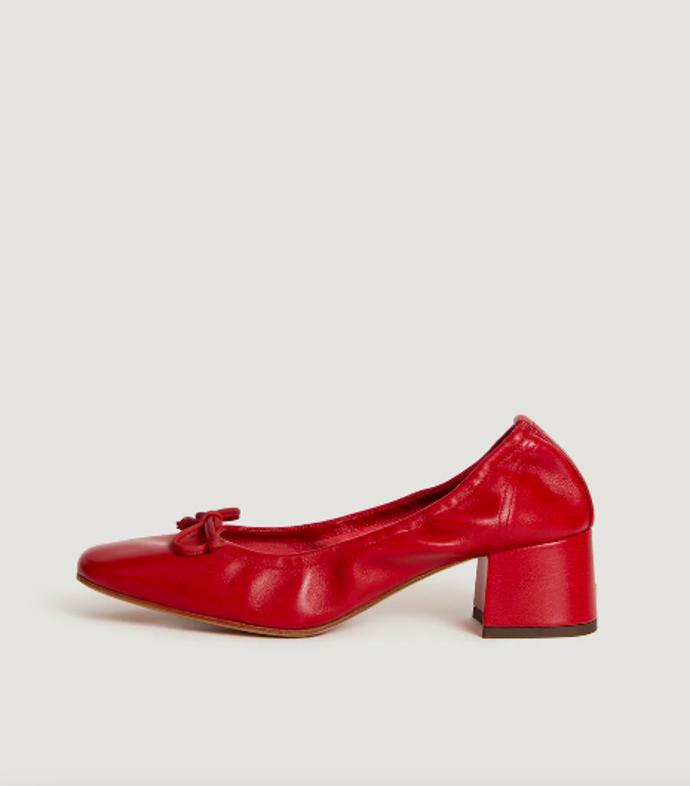 Lodičky, Rouje, 250 eur
Lodičky, Rouje, 250 eur