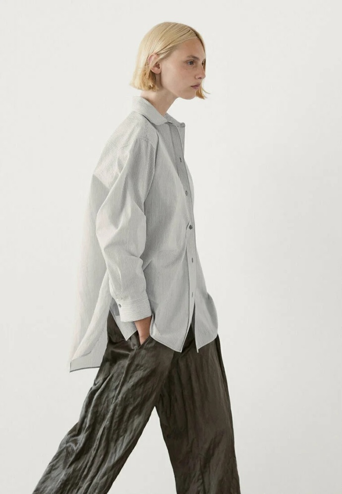 Košile, Massimo Dutti, 1999 Kč
Košile, Massimo Dutti, 1999 Kč