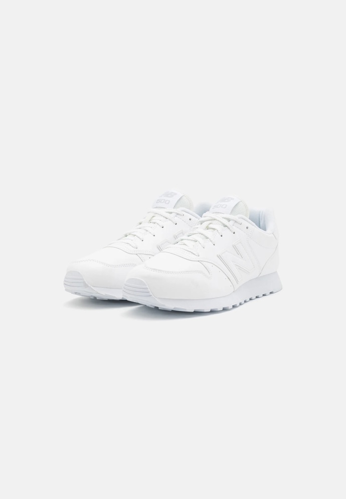 Tenisky, New Balance, 2 100 Kč
Tenisky, New Balance, 2 100 Kč