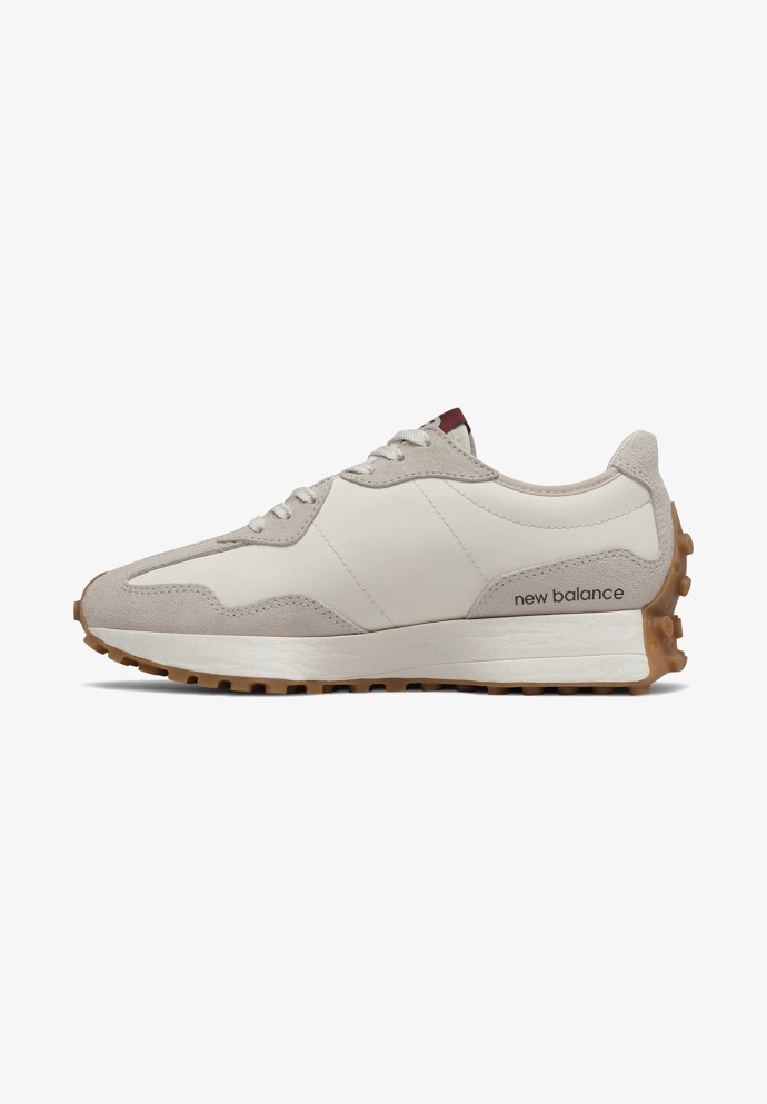 Tenisky, New Balance, 3 250 Kč
Tenisky, New Balance, 3 250 Kč