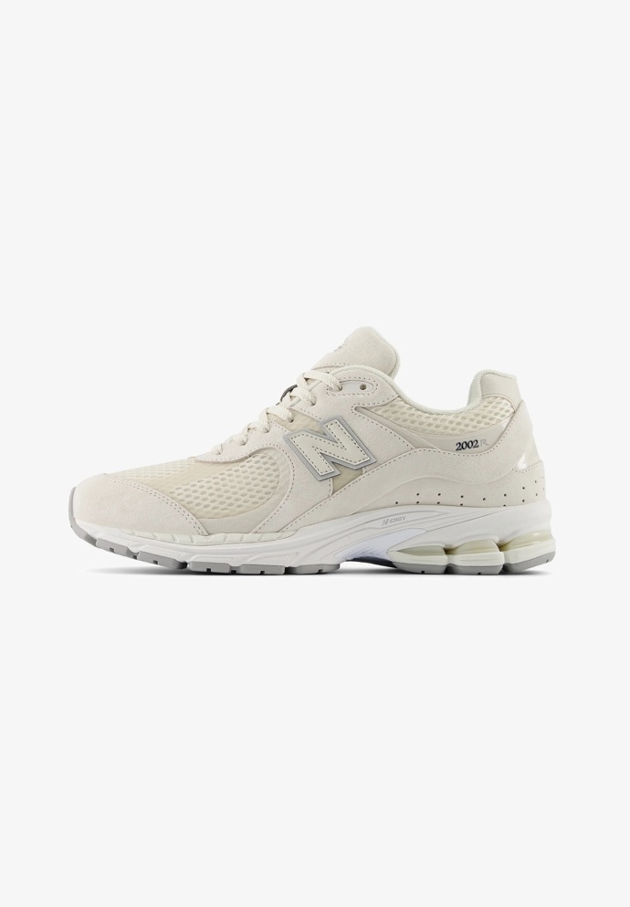 Tenisky, New Balance, 4 000 Kč
Tenisky, New Balance, 4 000 Kč