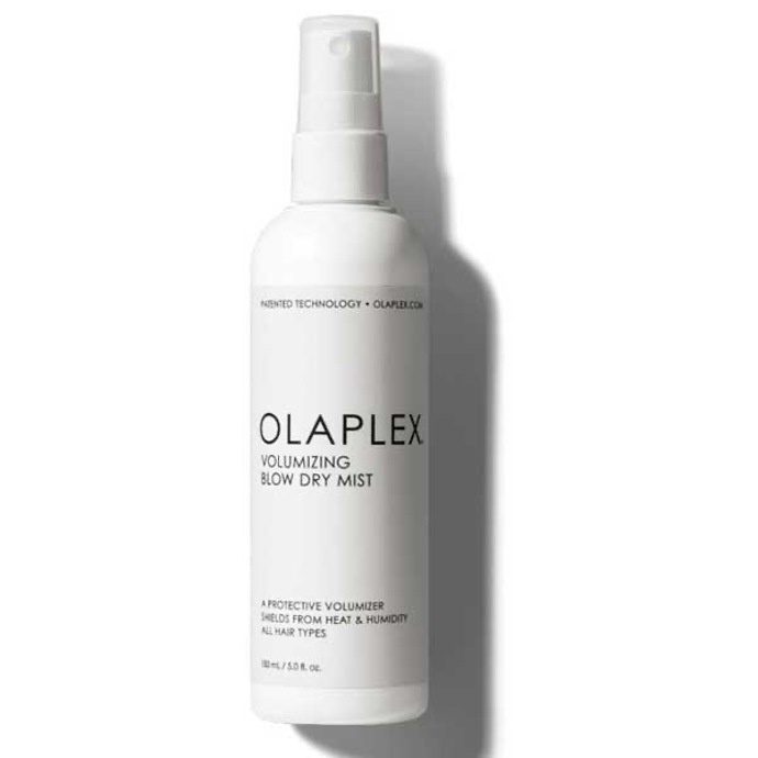Sprej na ochranu vlasů proti teplu, Olaplex, 750 Kč, prodává Douglas. Během Dnů Marianne v prodejnách platí sleva 25 % na vůně nad 50 ml a 20 % na ostatní sortiment.
