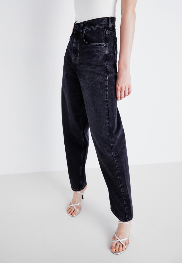 Džíny, Pepe Jeans, 3 080 Kč
