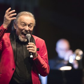 Karel koncertoval do posledních sil
