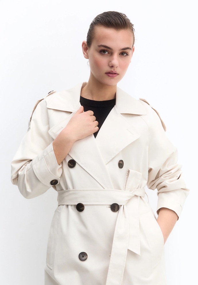Trenčkot, Pull&Bear, 1 199 Kč
Trenčkot, Pull&Bear, 1 199 Kč