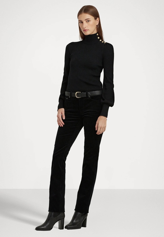 Kalhoty, Ralph Lauren, 4 100 Kč
Kalhoty, Ralph Lauren, 4 100 Kč