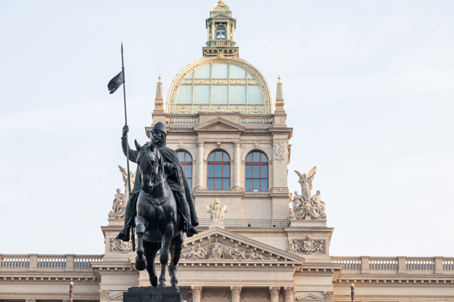 Svatý Václav, kníže Václav I., byl významným českým panovníkem a světcem.
