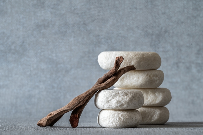 Přírodní materiály jsou neodmyslitelnou součástí wabi sabi.
Přírodní materiály jsou neodmyslitelnou součástí wabi sabi.