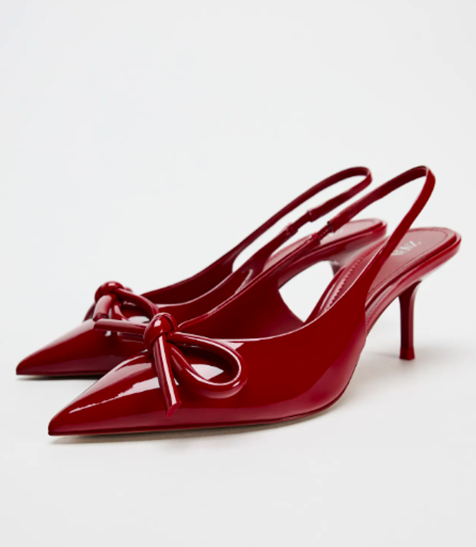Slingback lodičky, Zara, 849 Kč
Slingback lodičky, Zara, 849 Kč