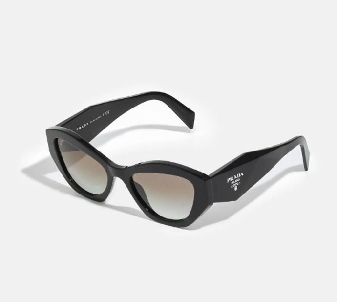 Sluneční brýle, PRADA, 10670 Kč. 
