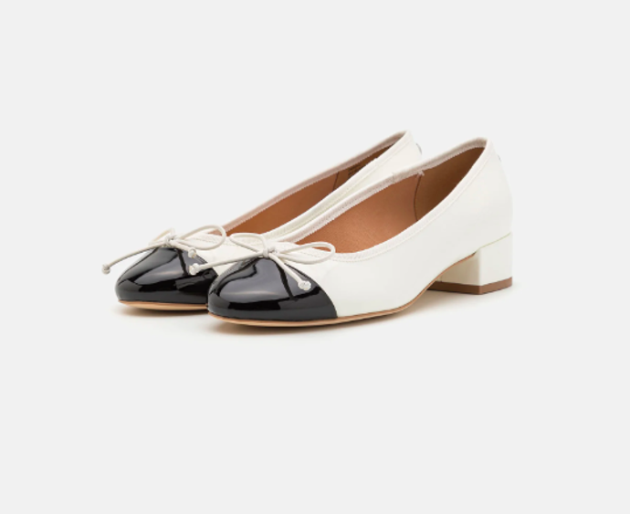 Boty, Steve Madden, 2400 Kč.
Boty, Steve Madden, 2400 Kč.