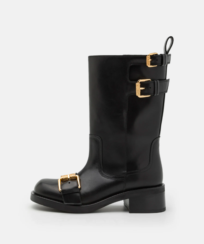 Motorkářské boty, MOSCHINO, 15600 Kč. 

