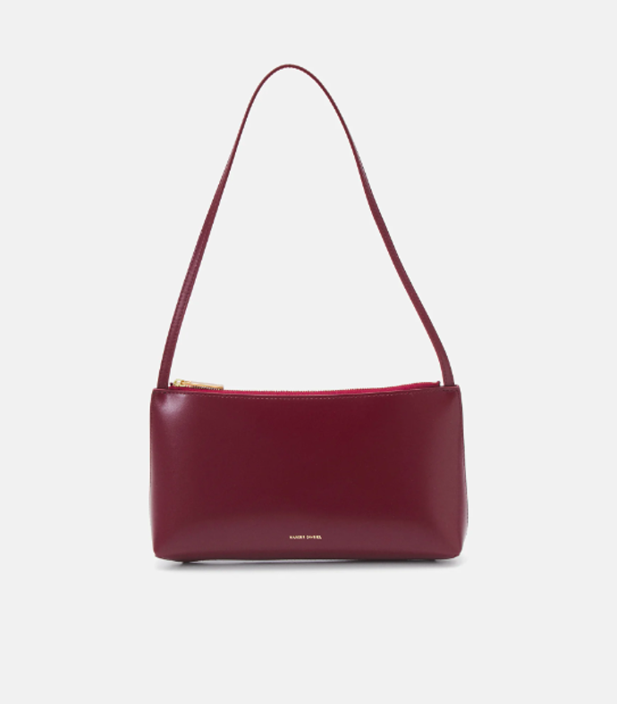 Kabelka bordó, MANSUR GAVRIEL, 10200 Kč.
Kabelka bordó, MANSUR GAVRIEL, 10200 Kč.