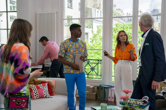 Styl Sylvie ze seriálu Emily in Paris
