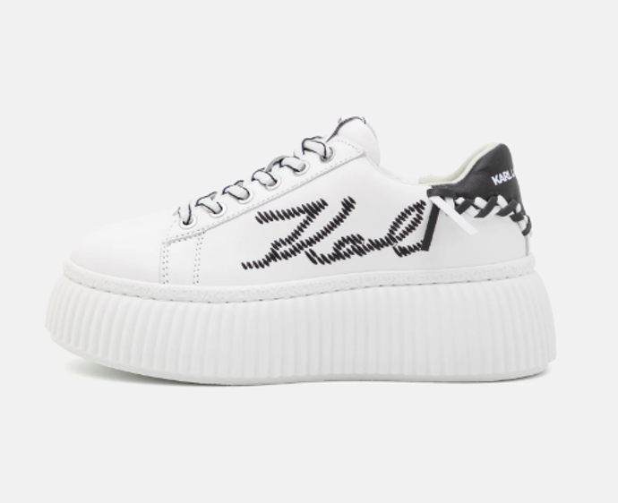 Tenisky, KARL LAGERFELD, 5280 Kč.
Tenisky, KARL LAGERFELD, 5280 Kč.