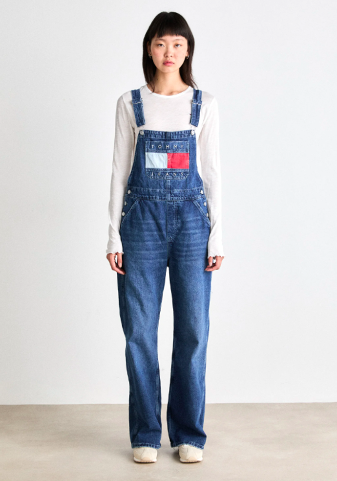 Lacláče, Tommy Jeans, 3600 Kč. 
