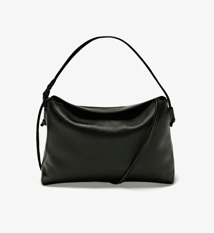 Kabelka, Massimo Dutti, 3299 Kč
Kabelka, Massimo Dutti, 3299 Kč