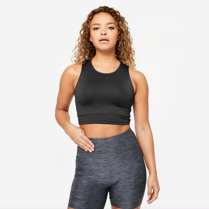 Tílko Crop Top s menším výstřihem je ušité z pohodlného, pružného a prodyšného materiálu. 129 Kč
Tílko Crop Top s menším výstřihem je ušité z pohodlného, pružného a prodyšného materiálu. 129 Kč