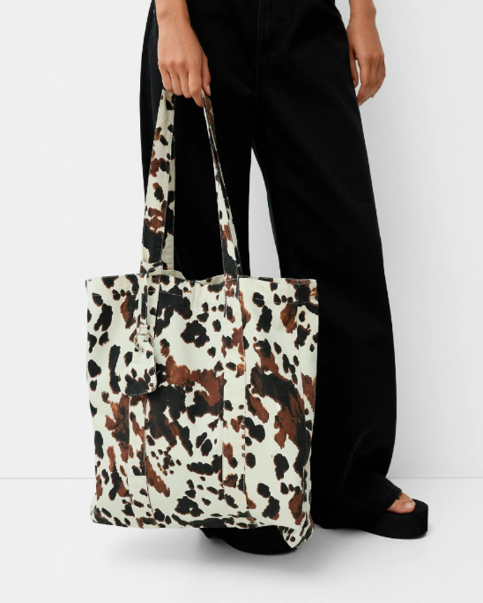 Taška, Bershka, 479 Kč
Taška, Bershka, 479 Kč
