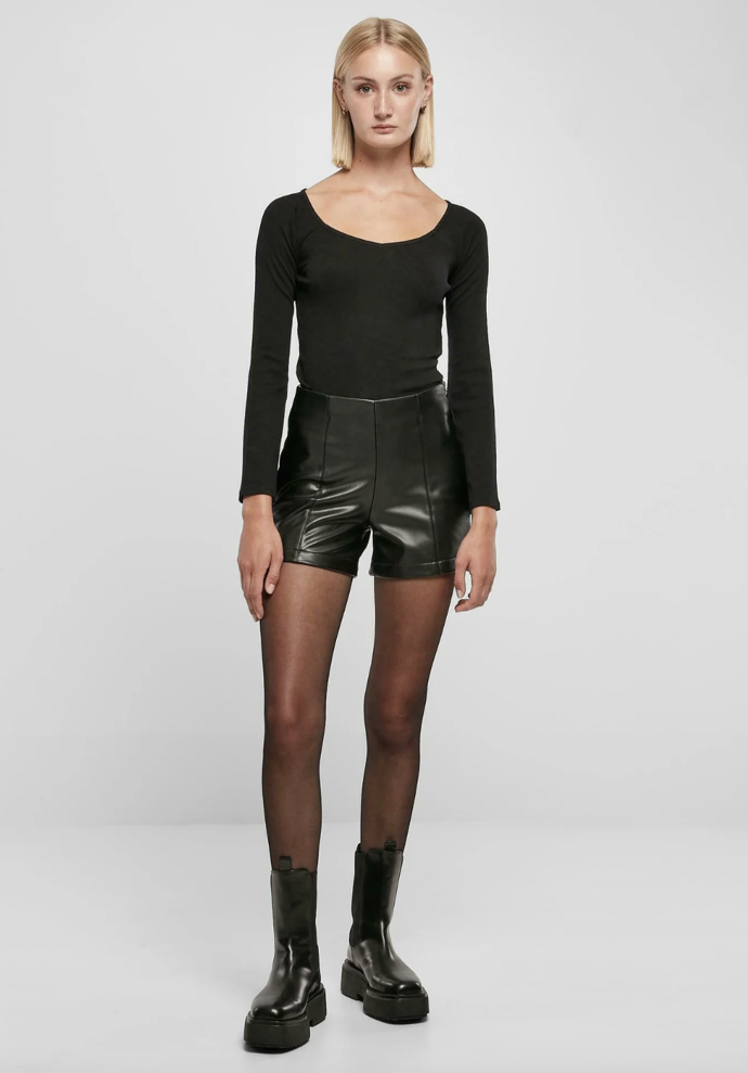 Urban Classics Šortky - black, Zalando, 855 Kč
Urban Classics Šortky - black, Zalando, 855 Kč