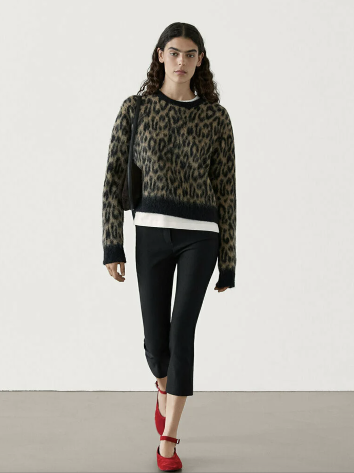 Svetr v tmavě hnědé, Massimo Dutti, Zalando, 2 699 Kč
