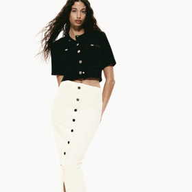 Propínací pouzdrová sukně, krémová, H&M, 719 Kč
