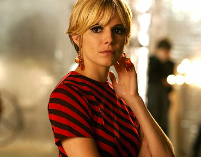 Záběry z filmu Factory Girl (Warholka), kde si roli Edie Sedgwick zahrála herečka Sienna Miller

