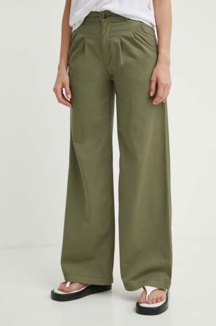 Kalhoty Levi's PLEATED WIDELEG, 2 099 Kč
Kalhoty Levi's PLEATED WIDELEG, 2 099 Kč