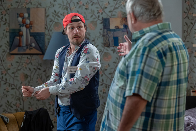 Nekonečný seriál Ulice mapuje dramatické osudy několika sousedských rodin
