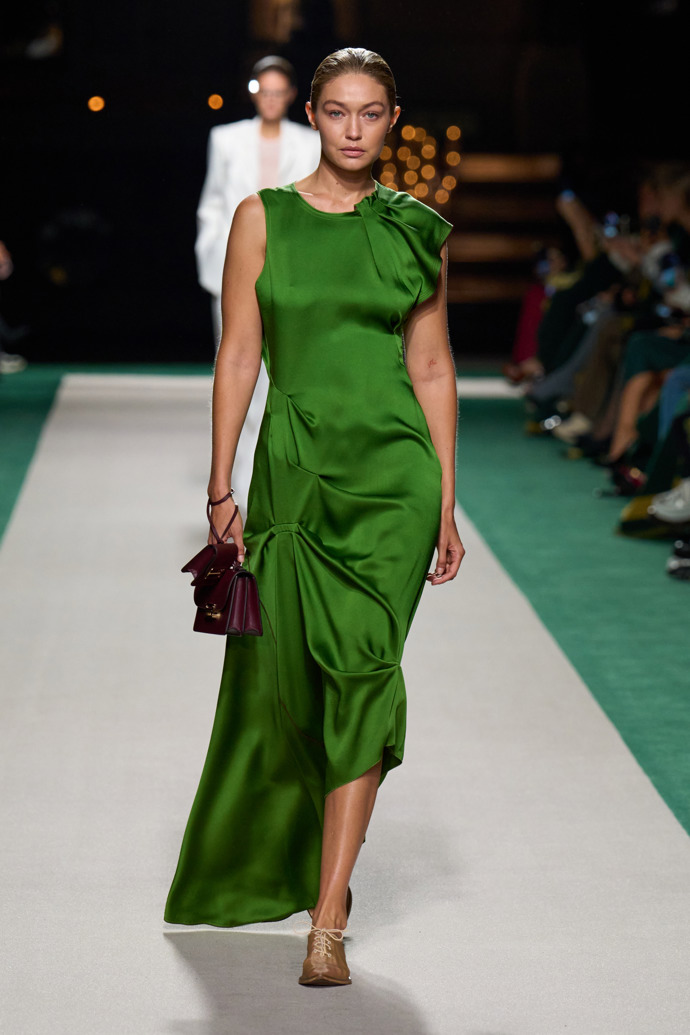 Victoria Beckham jaro/léto 2025
