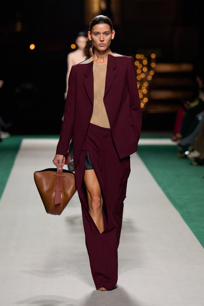 Victoria Beckham jaro/léto 2025
