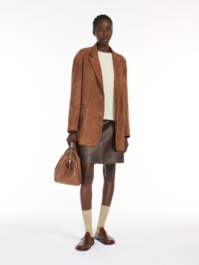 Bunda, Weekend Max Mara, 19 200 Kč
Bunda, Weekend Max Mara, 19 200 Kč