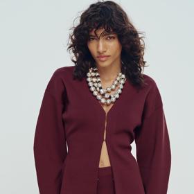 Zara, 999 Kč
