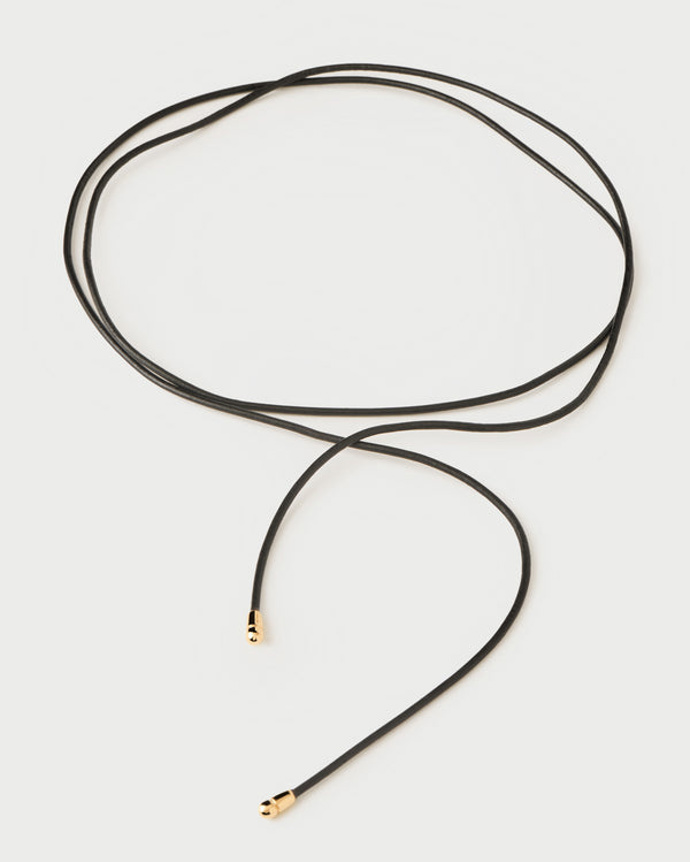 Kožený zavazovací náhrdelník Dana leather bow necklace, 1450 Kč
Kožený zavazovací náhrdelník Dana leather bow necklace, 1450 Kč