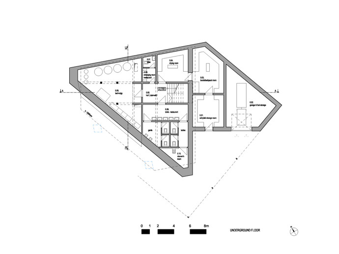 Futuristickou horskou chatu s fascinujícím vzhledem a úchvatným výhledem na Tatry najdeme v Kežmaroku. Moderní design v souladu s přírodou a udržitelnou architekturou slibuje nezapomenutelný zážitek každému návštěvníkovi.
