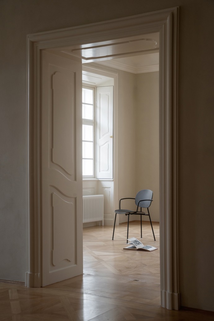 Architektka Tereza Scheibová se pustila do náročné rekonstrukce paláce, který nesl stopy historických kompromisů. Díky pečlivé spolupráci s památkáři se po letech podařilo vytvořit prostor, kde se moderní architektura harmonicky prolíná s barokním dědictvím.
Architektka Tereza Scheibová se pustila do náročné rekonstrukce paláce, který nesl stopy historických kompromisů. Díky pečlivé spolupráci s památkáři se po letech podařilo vytvořit prostor, kde se moderní architektura harmonicky prolíná s barokním dědictvím.